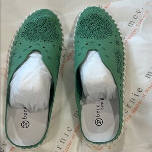 bernie mev. Green Laser-Cut Braided-Trim Slip-On Mules